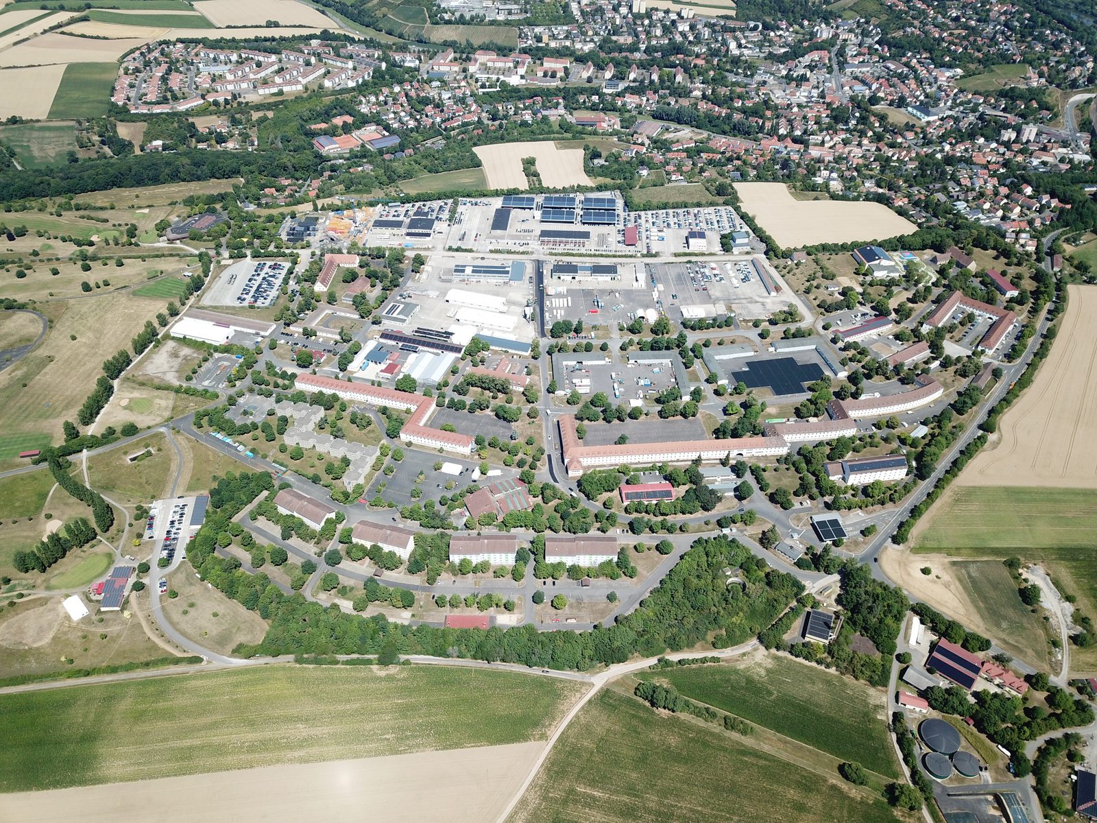 Luftbild Innopark Kitzingen – ehemalige Larsons Barracks